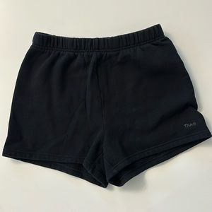 Aritzia : TNA Perfect Fit Black jogger shorts size S